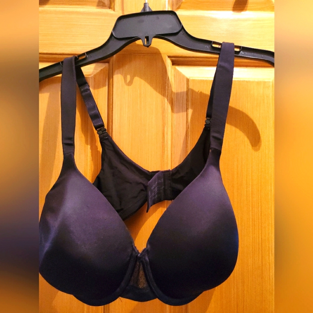 Bra 40c # 76356 vanity fair black nylon from kohls no tag, underwire